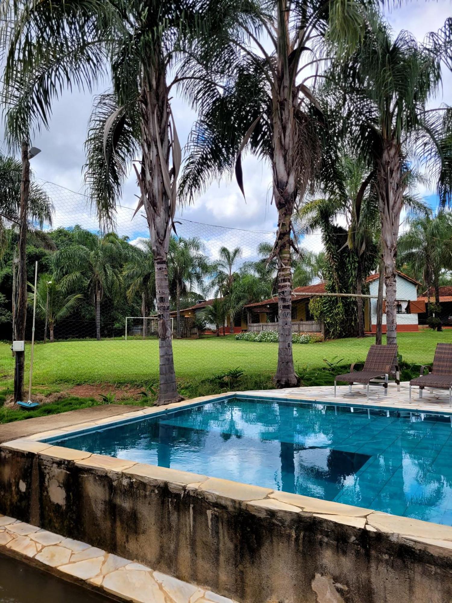 Pousada Fazenda Sao Pedro Hotel Delfinopolis Exterior photo